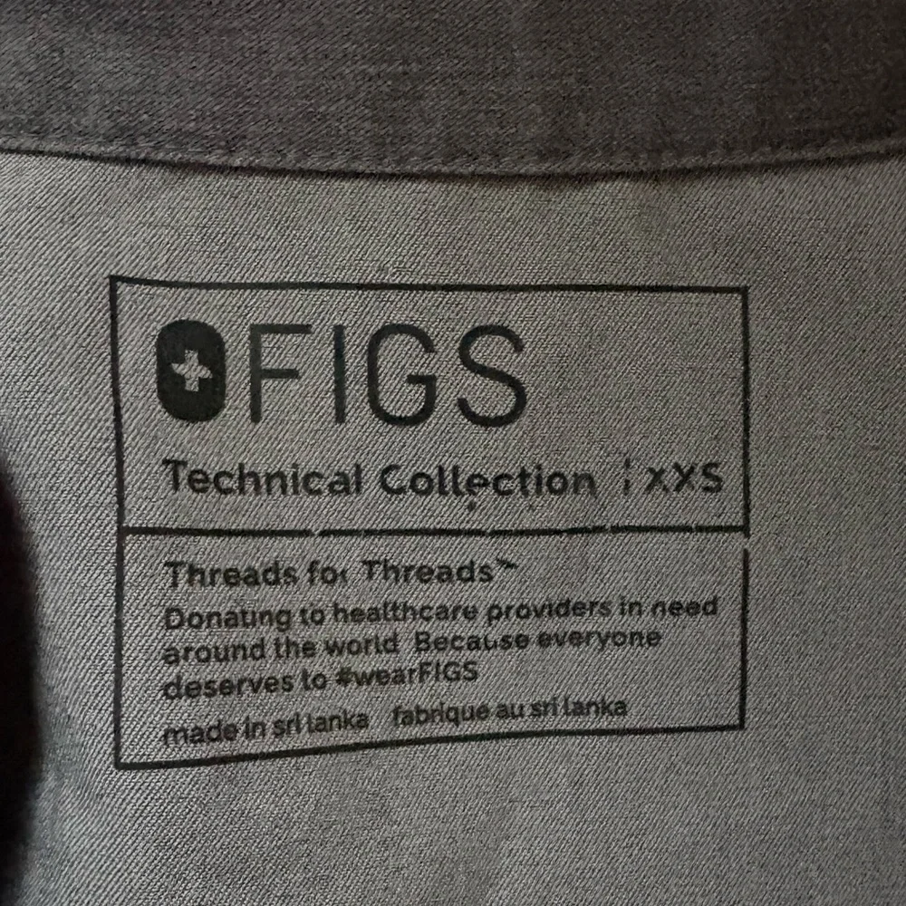 Figs Rafaela Oversized Gray Scrub TopT™ Size XXS - Picture 4 of 6